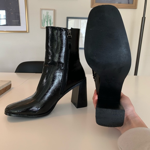 Pretty Little Thing booties - Picture 2 of 2